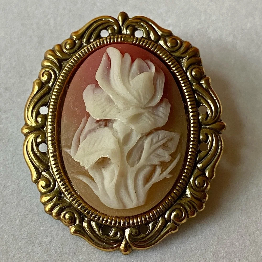 beautiful rose cameo