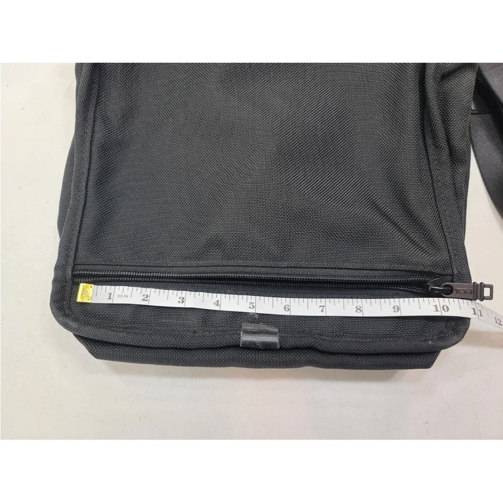 Tumi bag shoulder