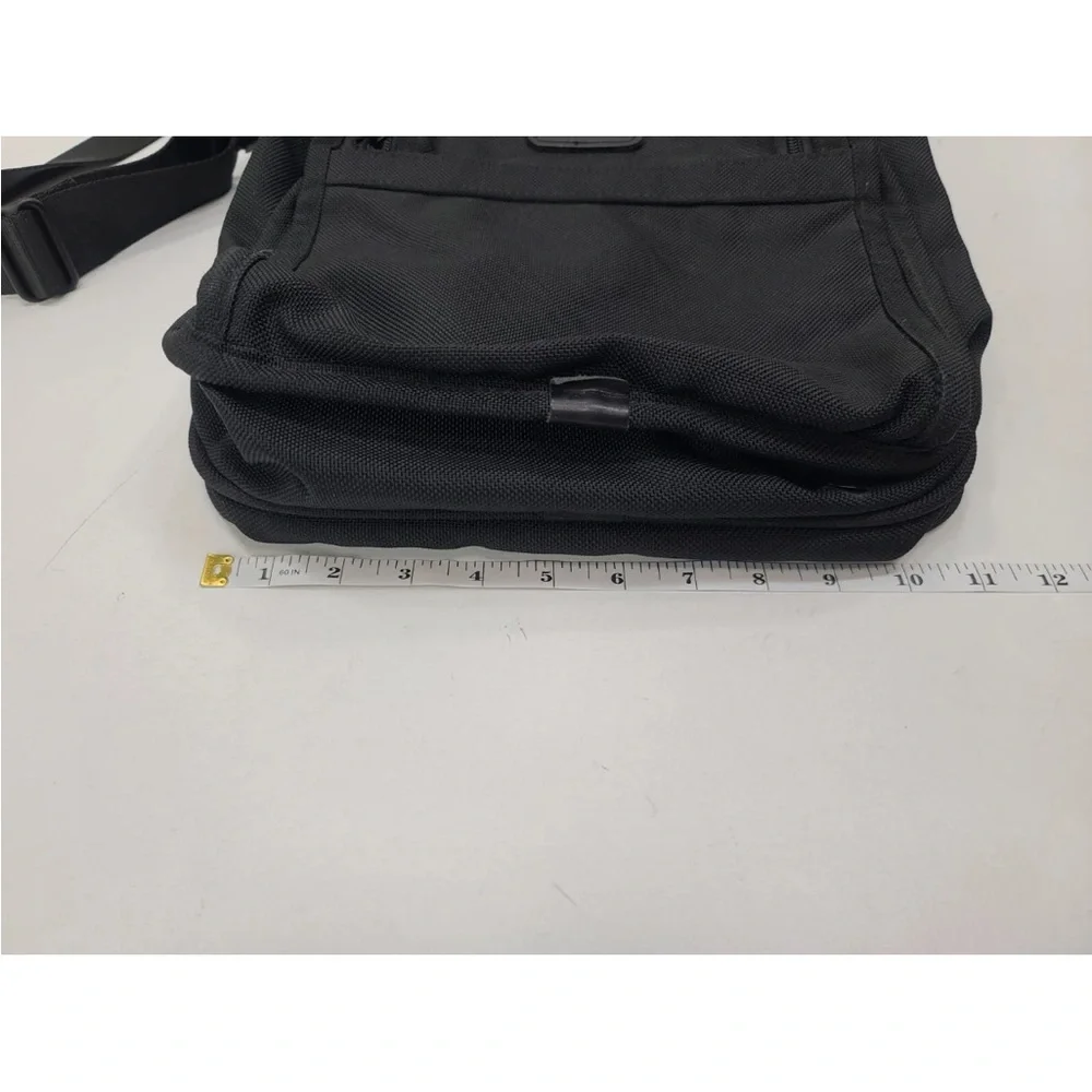 Tumi bag shoulder