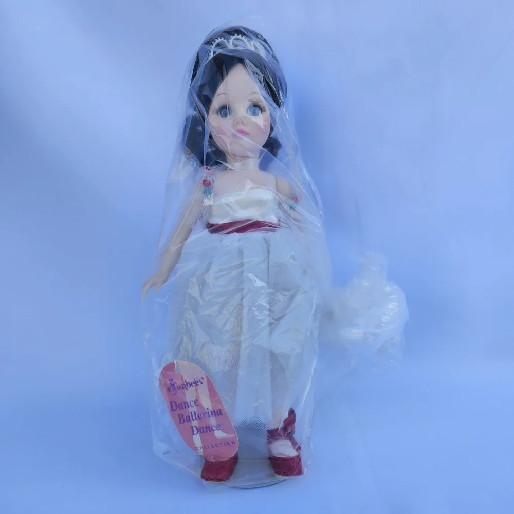 1984 Vintage Effanbee Red Shoes 1141 Dance Ballerina Dance Vinyl Doll 11