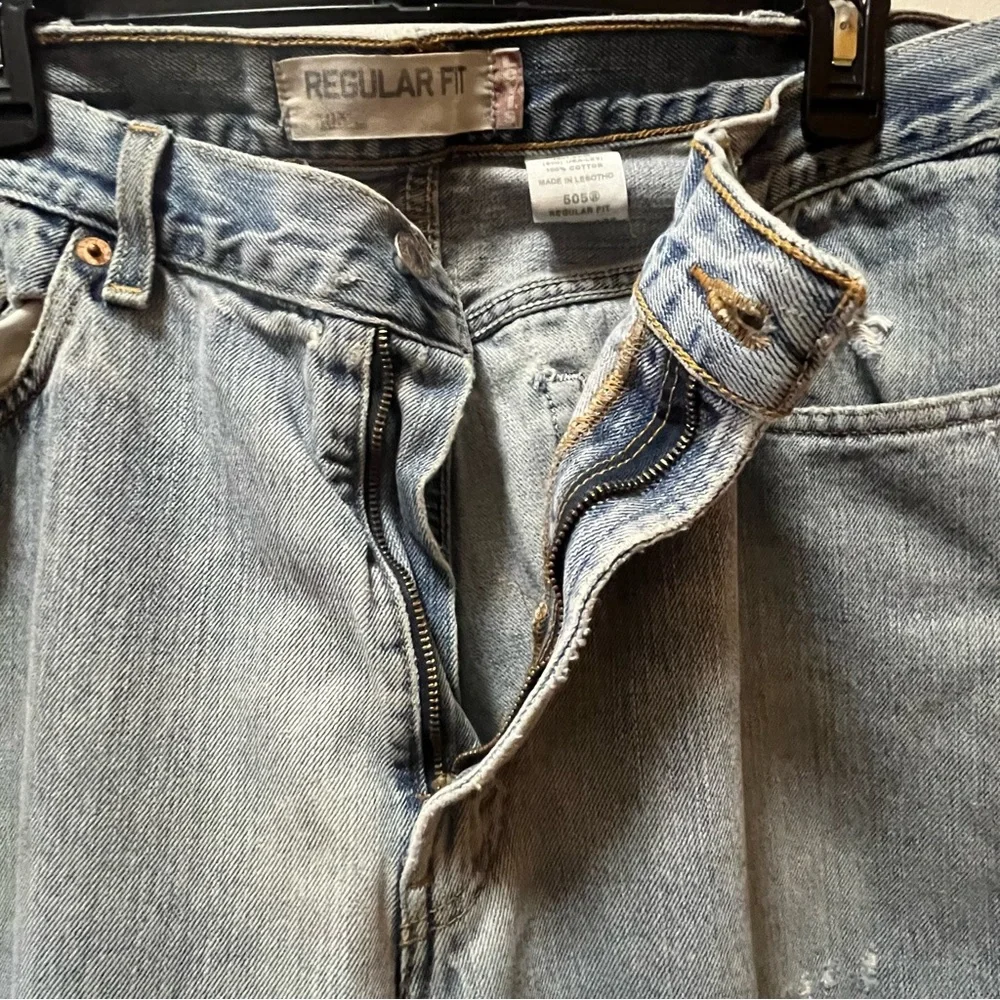 Levis these levi