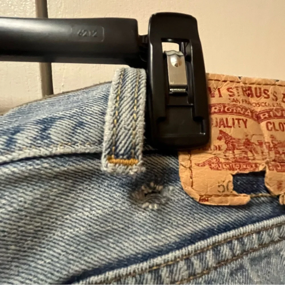 Levis these levi