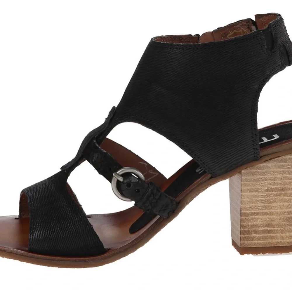 Mjus women mel