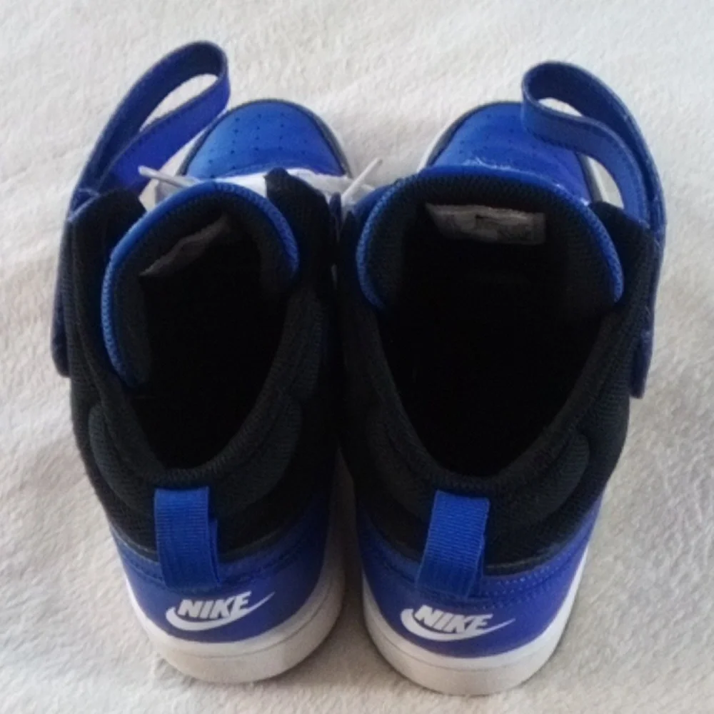 Nike nikes blue