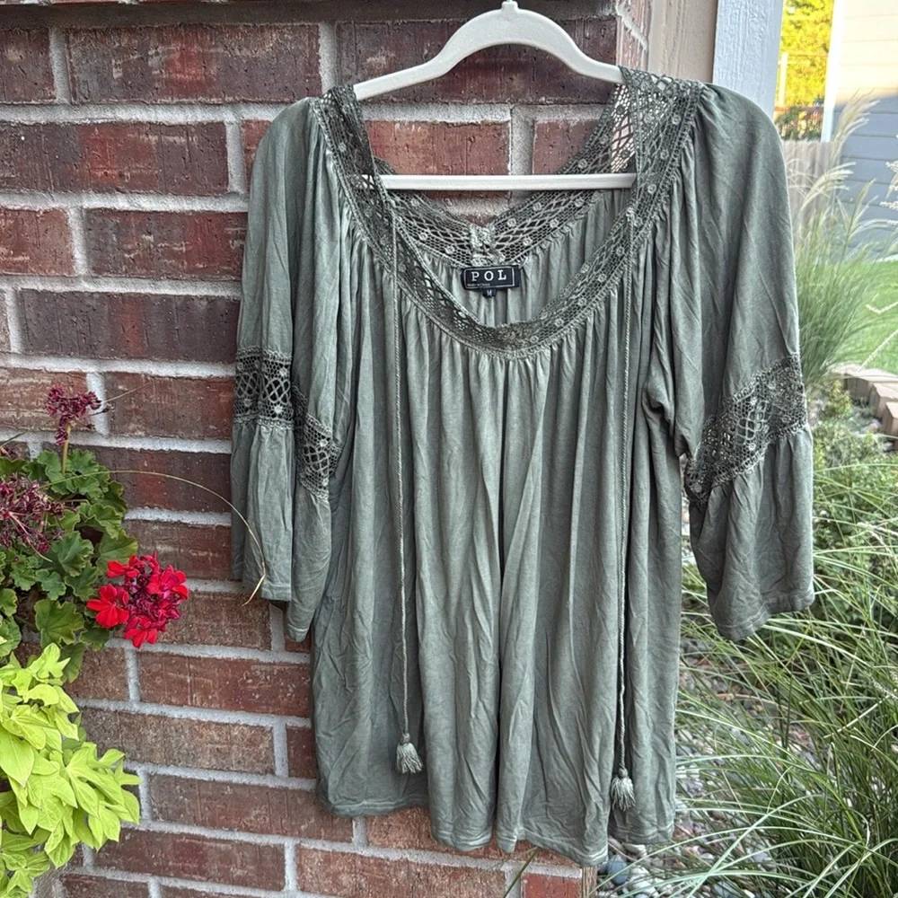POL Women's M Olive Lace 3/4 sleeves Accent Blouse w/tassels