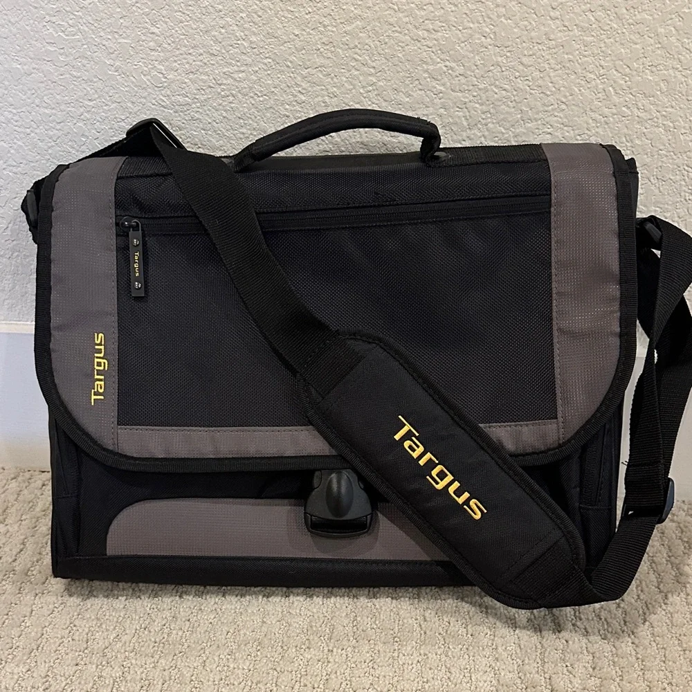 Targus Black and Gray Laptop Bag