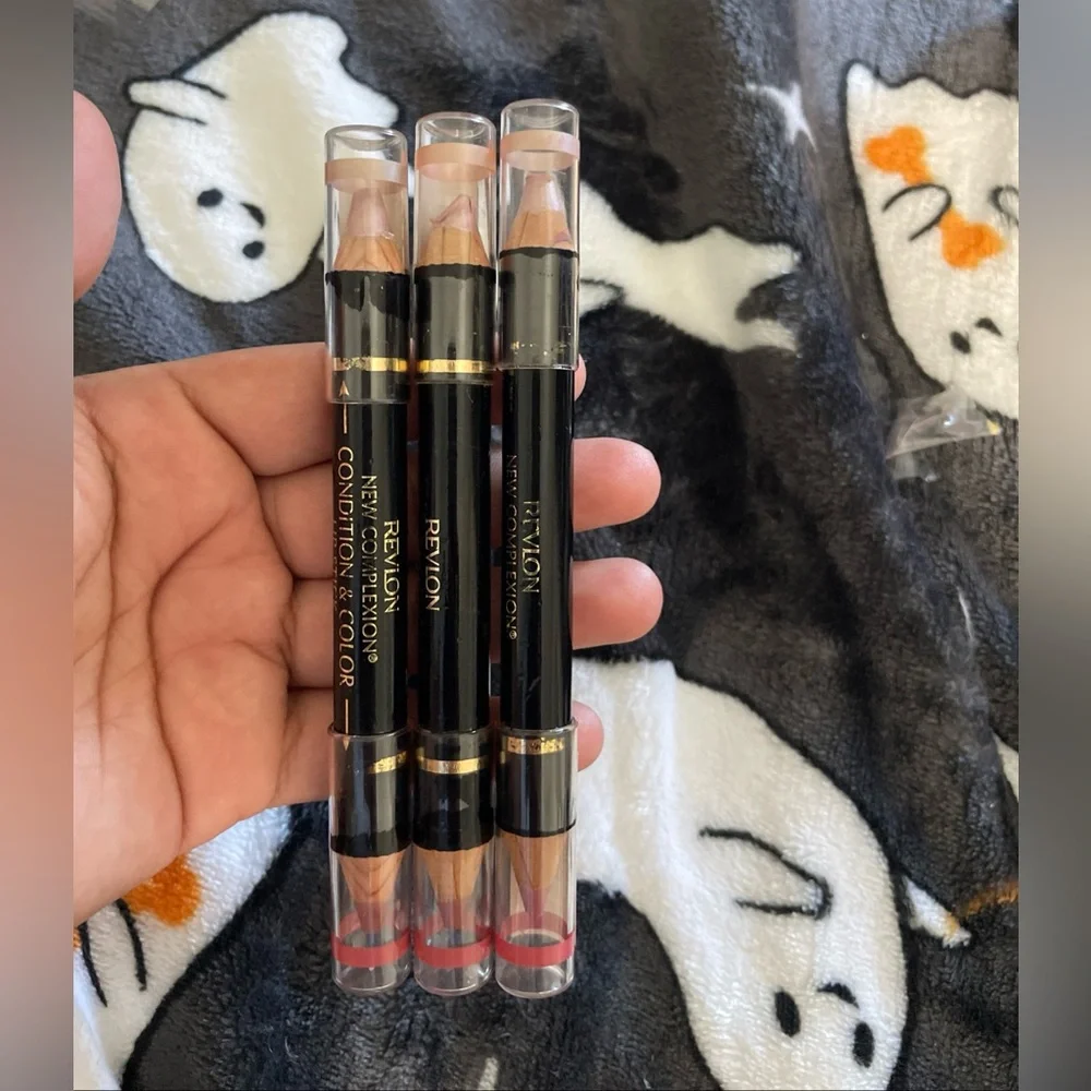 Revlon New Complexion LipStick Condition and Color Shade (Bares)