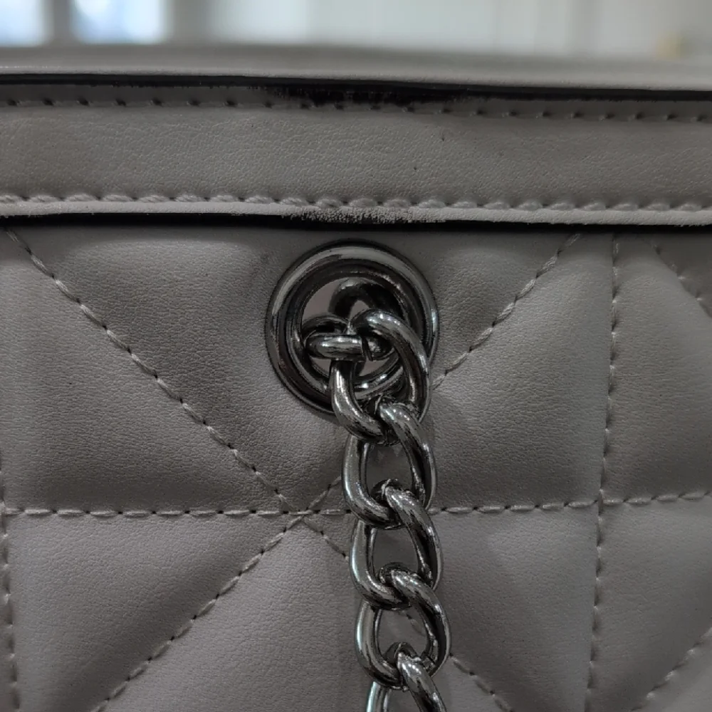 Nine West chic quilted