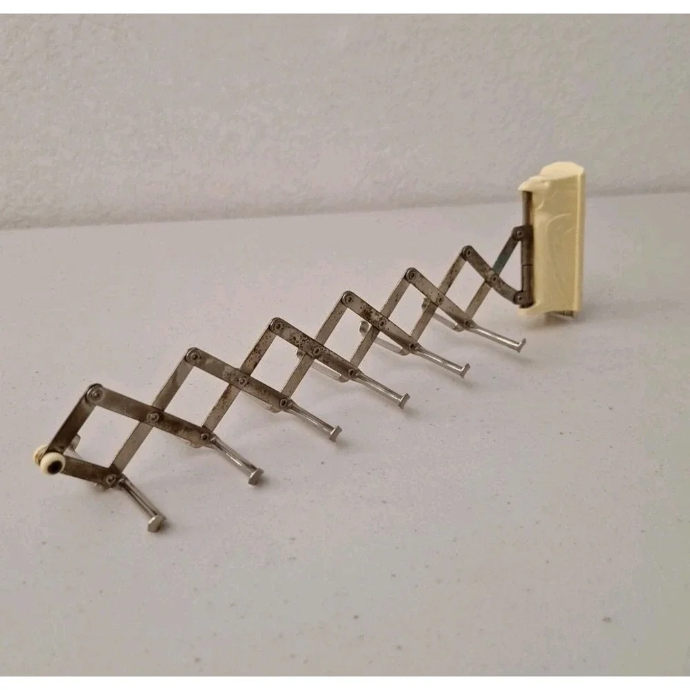 Vintage MCM Wall Mount Accordion Expanding Rack Holder Belt Scarf Tie 11x3 RARE