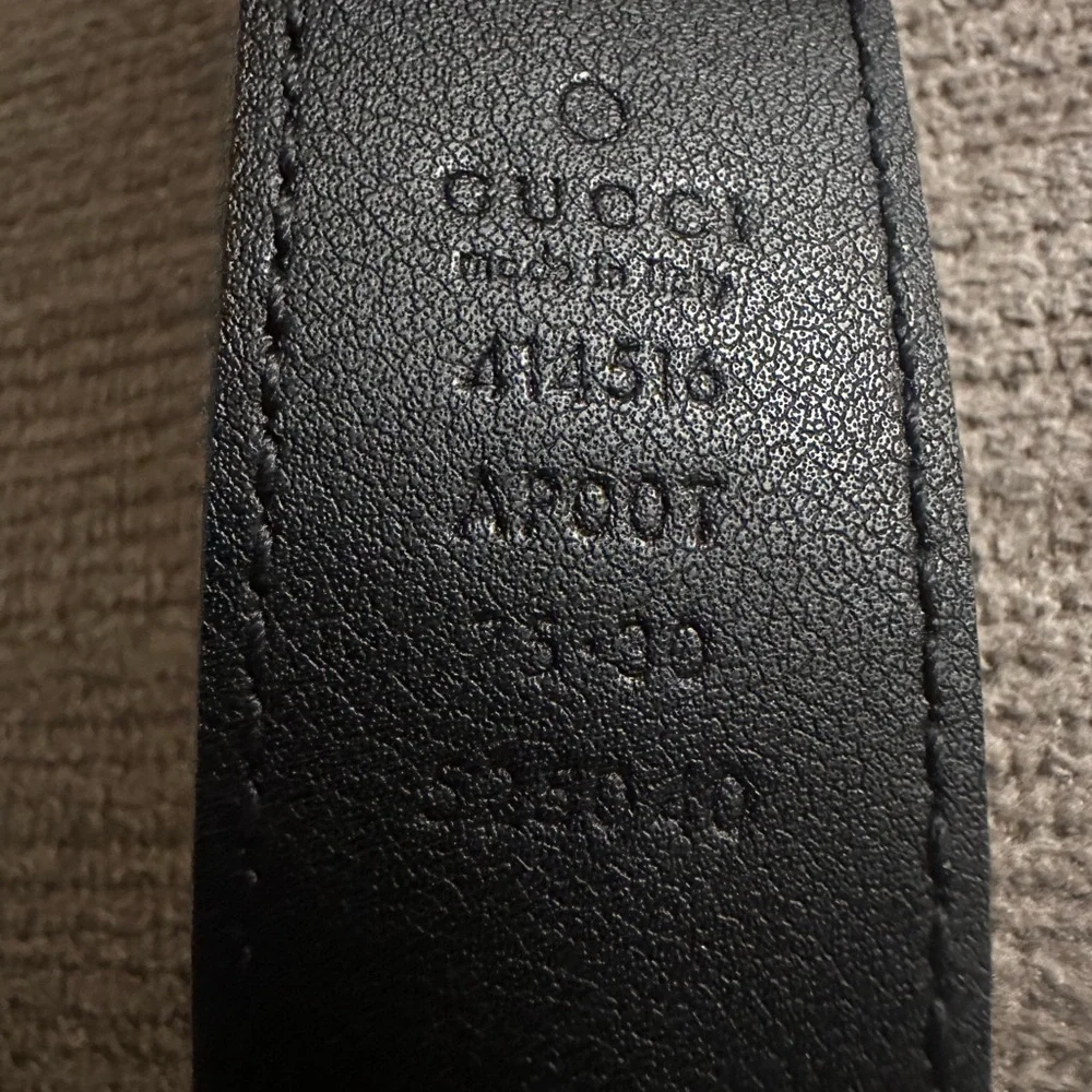Gucci elegant black