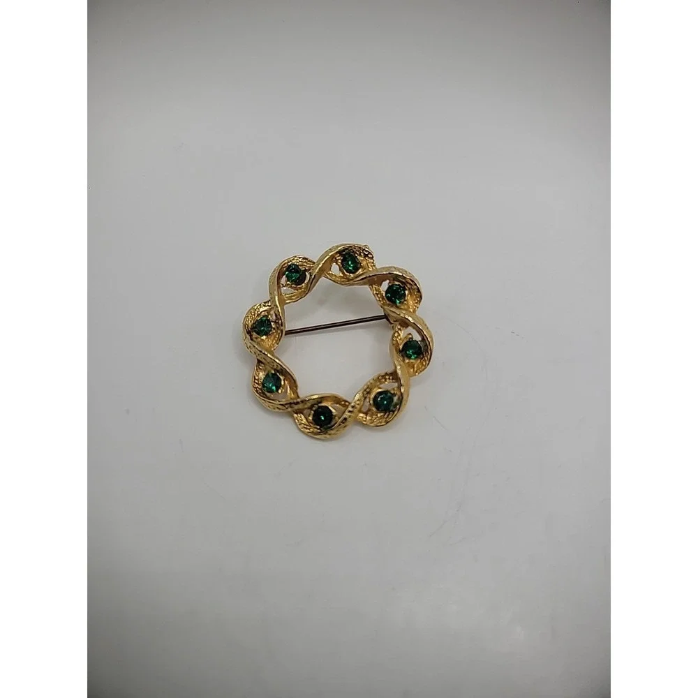everyday accessory brooch