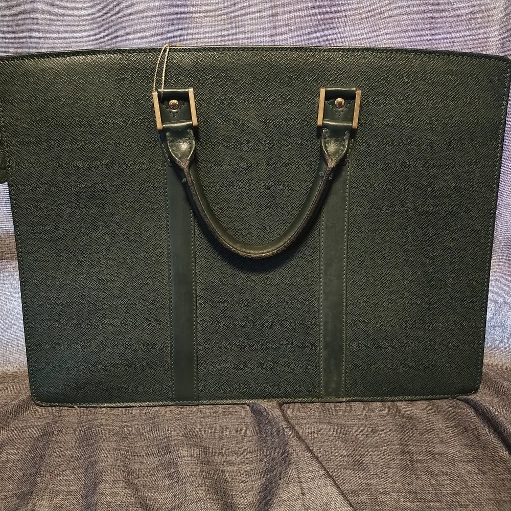 Louis Vuitton this authentic
