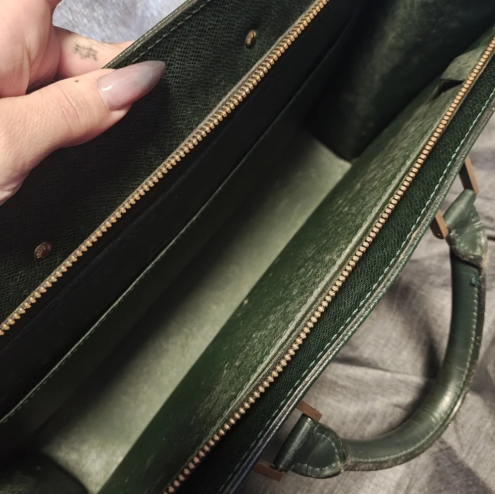 Louis Vuitton this authentic