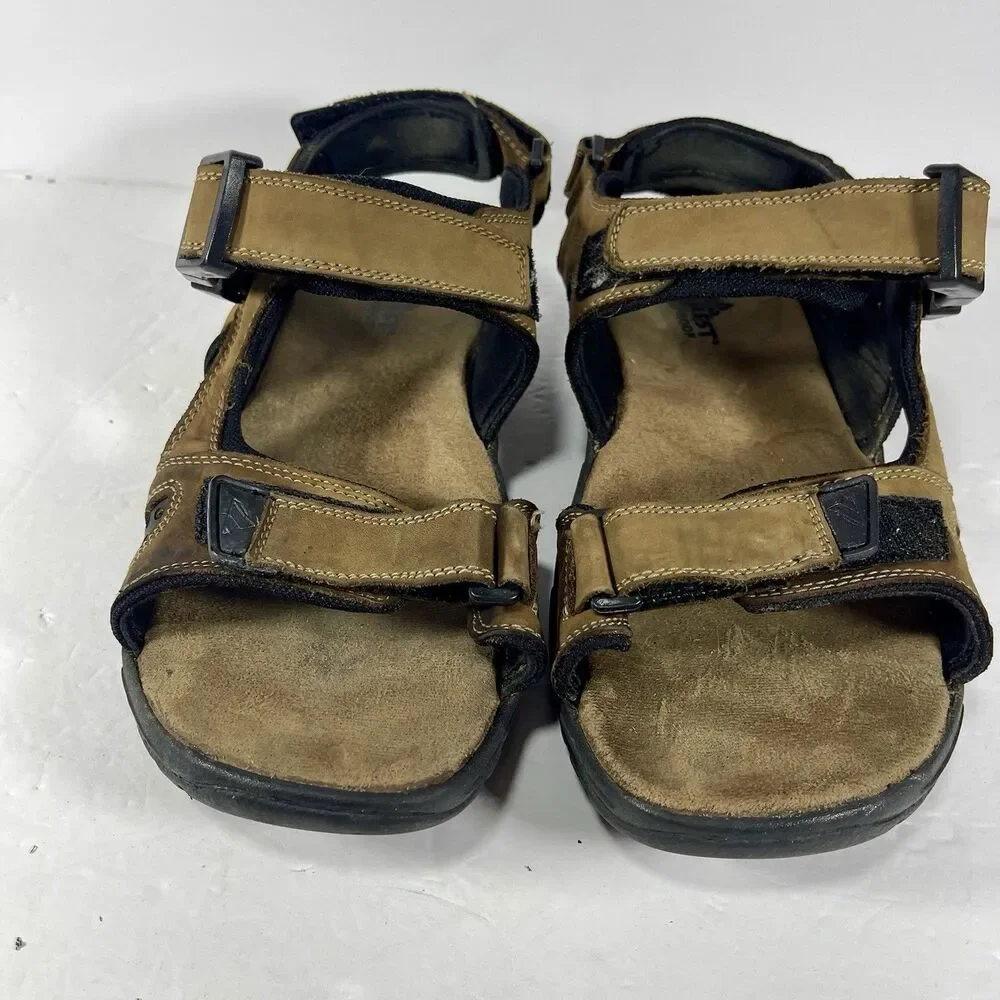 Everest brand style