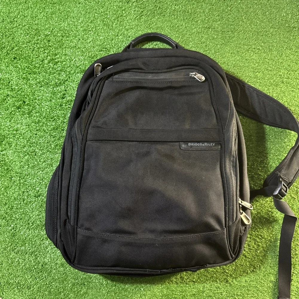 Briggs & Riley BBW7‎ Work Laptop Backpack Briefcase. Good Shape