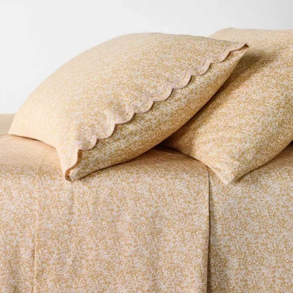 Full Scalloped Edge Ditsy Floral Sheet‎ Set Peach/Pink - Threshold Studio McGee