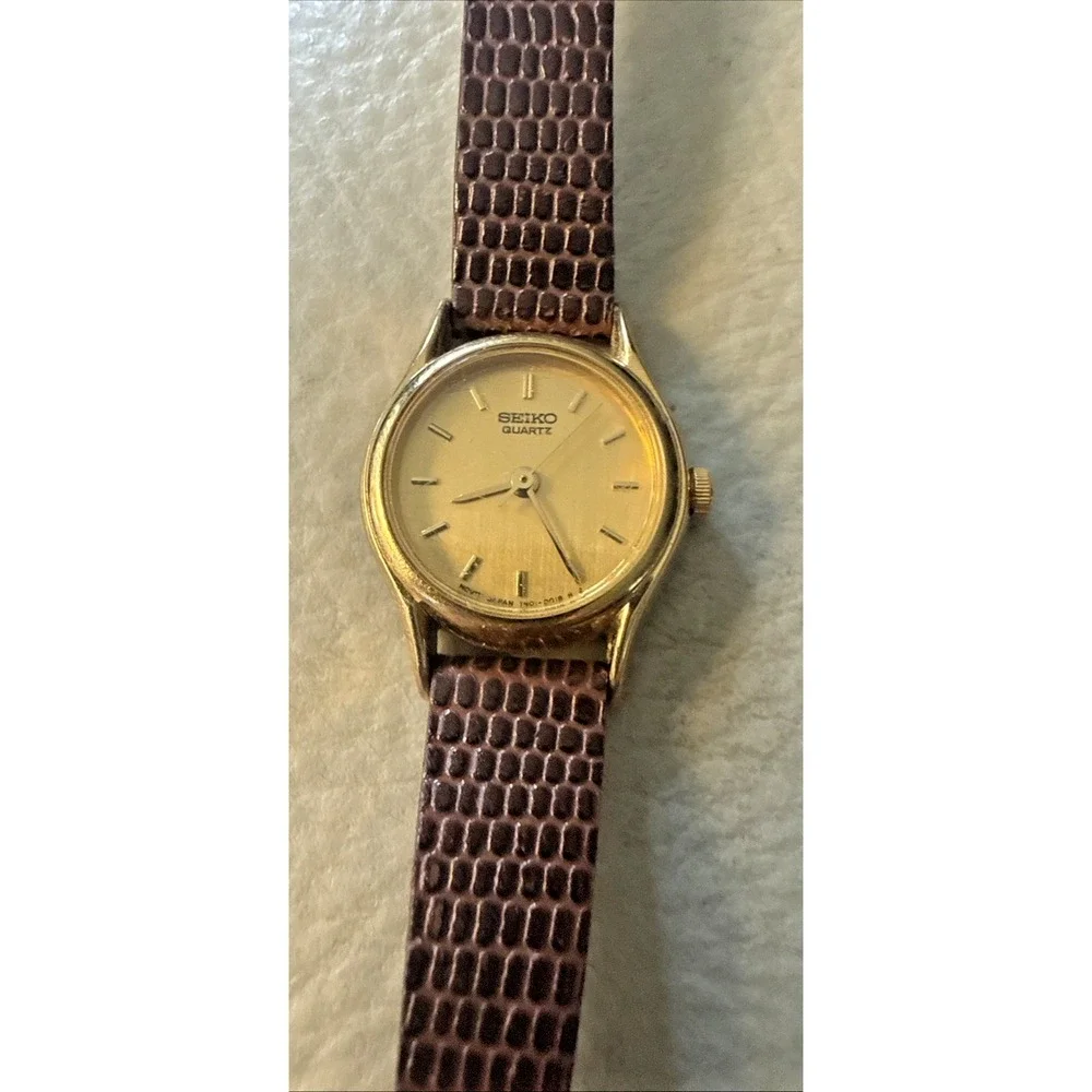 Vintage Seiko Leather Band Women's Watch Quartz