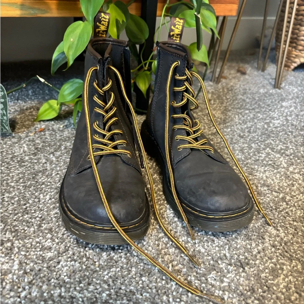 Dr. Martens small airwair