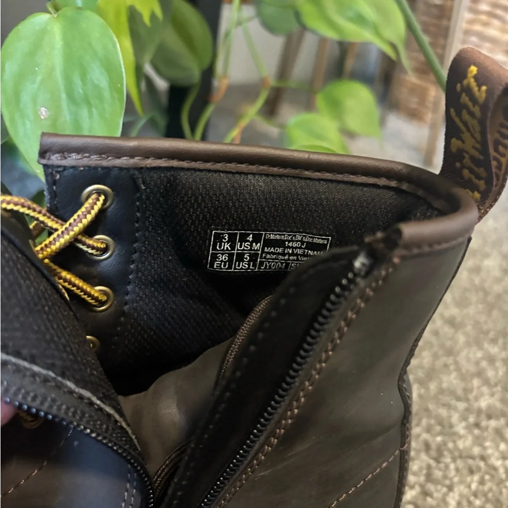 Dr. Martens small airwair