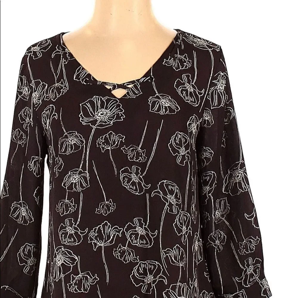 Maurice’s Gray Long Sleeve Popover Blouse
