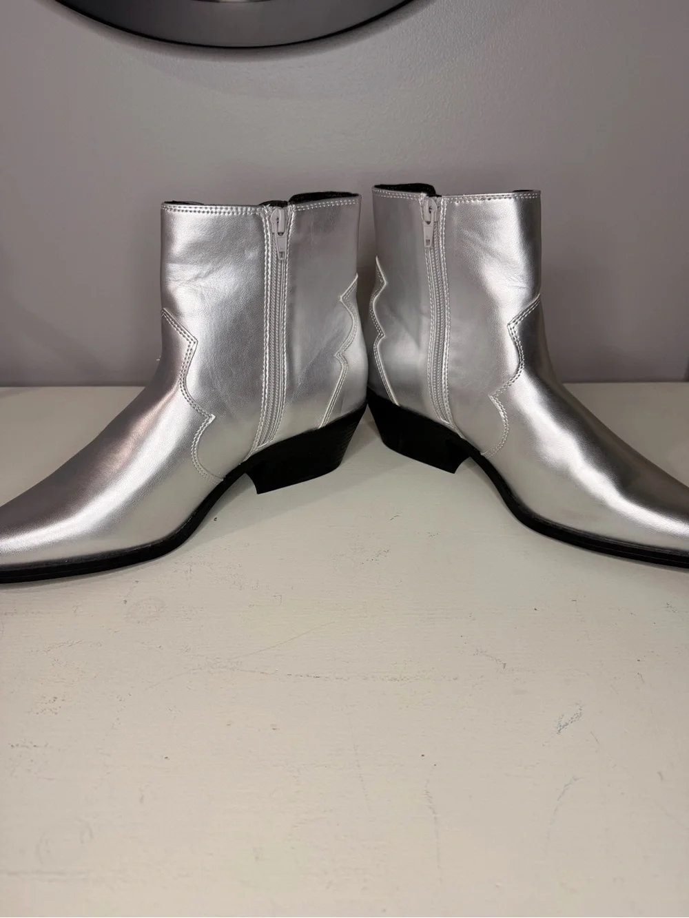 NOBO sleek silver
