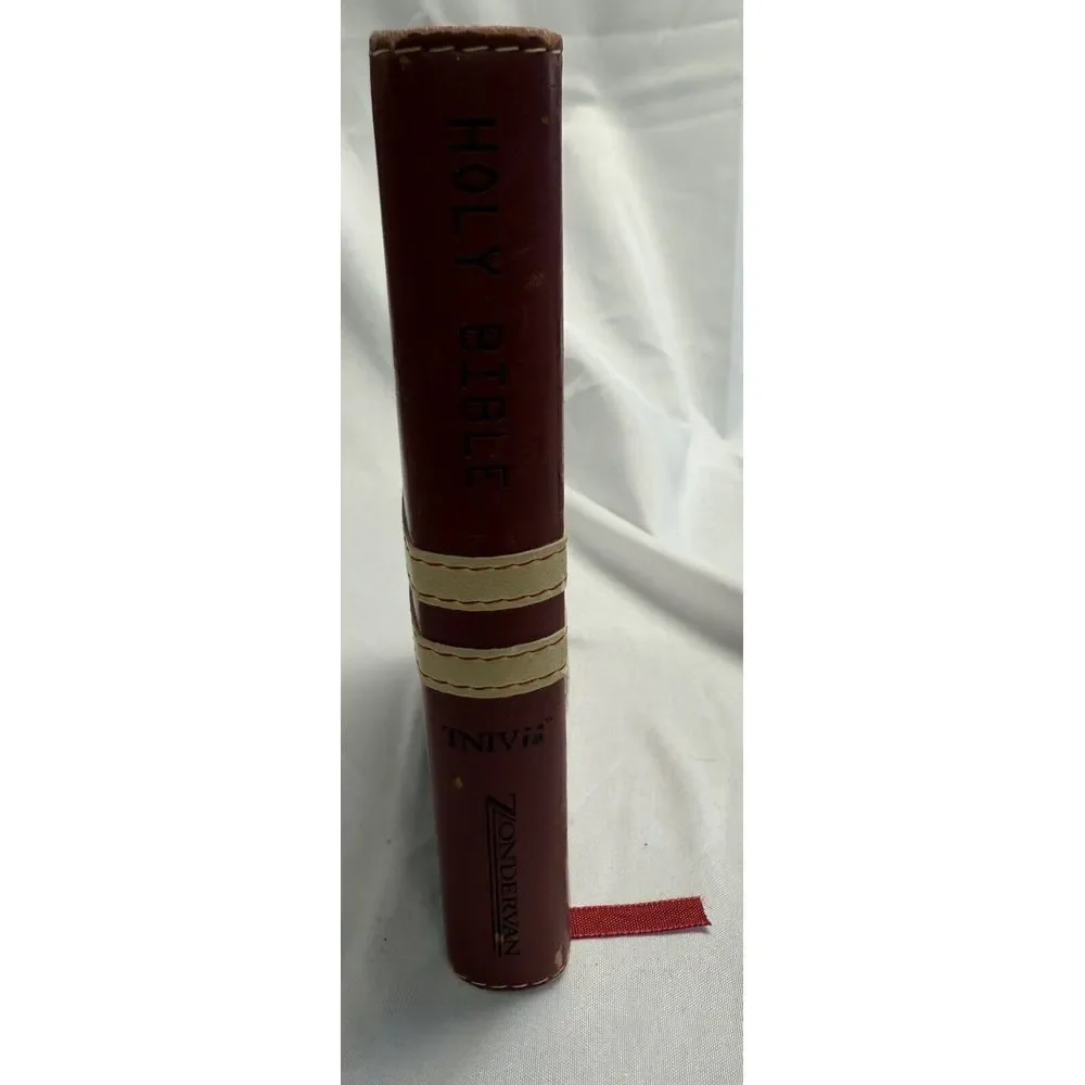 Holy BIBLE Todays TNIV Burgandy Ivory LEATHER 2005 Zondervan Magnetic‎ Closure