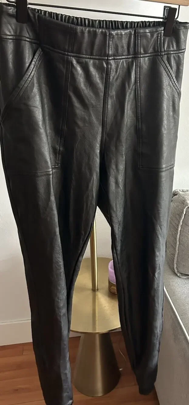 Spanx Leather Jogger Pull On Black Women’s Pants Size M