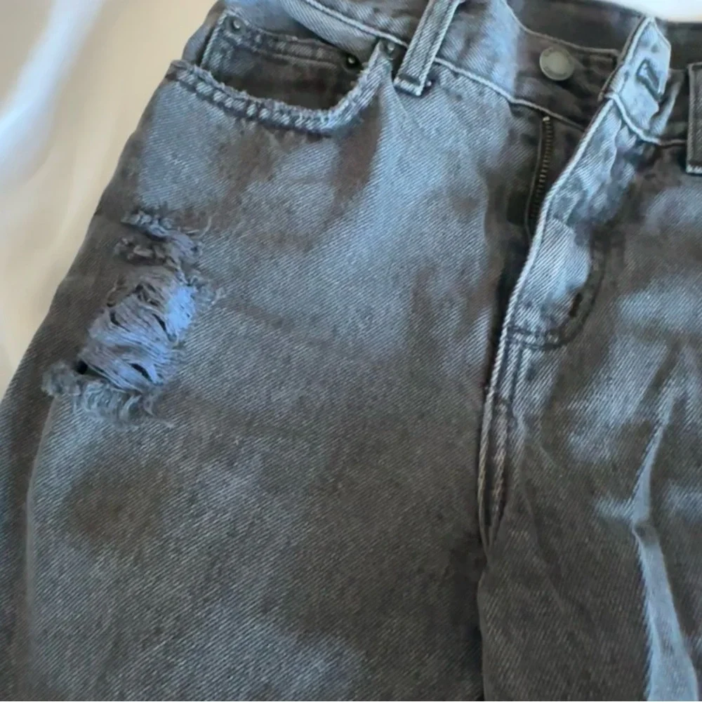Carmar originally distressing leg