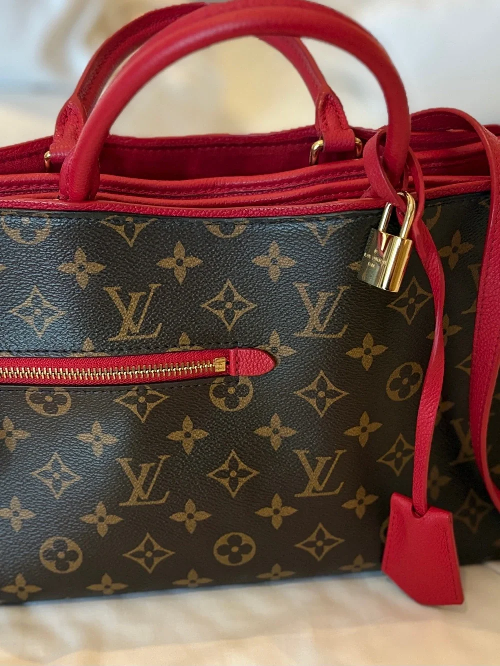 Louis Vuitton signature louis