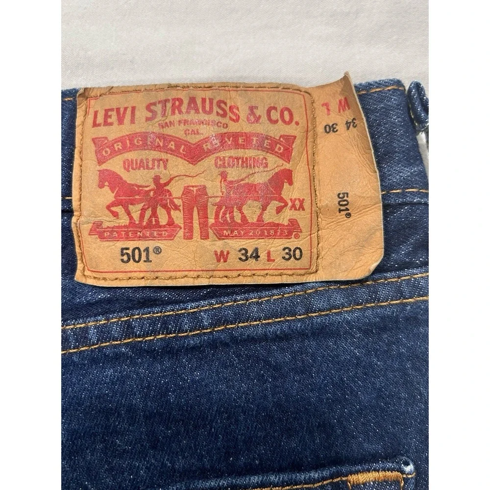 Levis classic straight