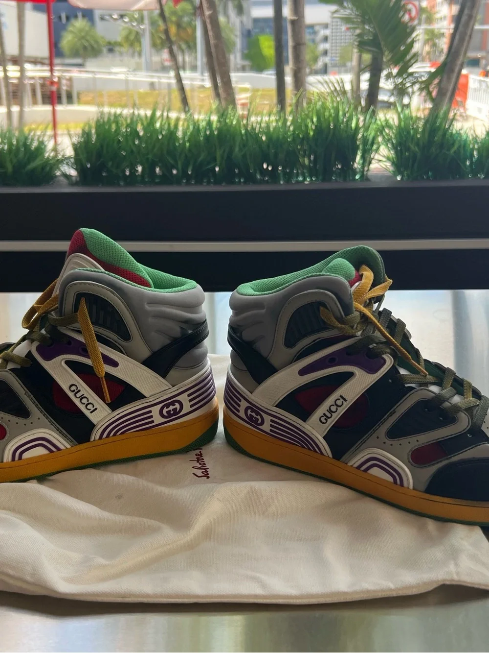 Gucci bold multicolor