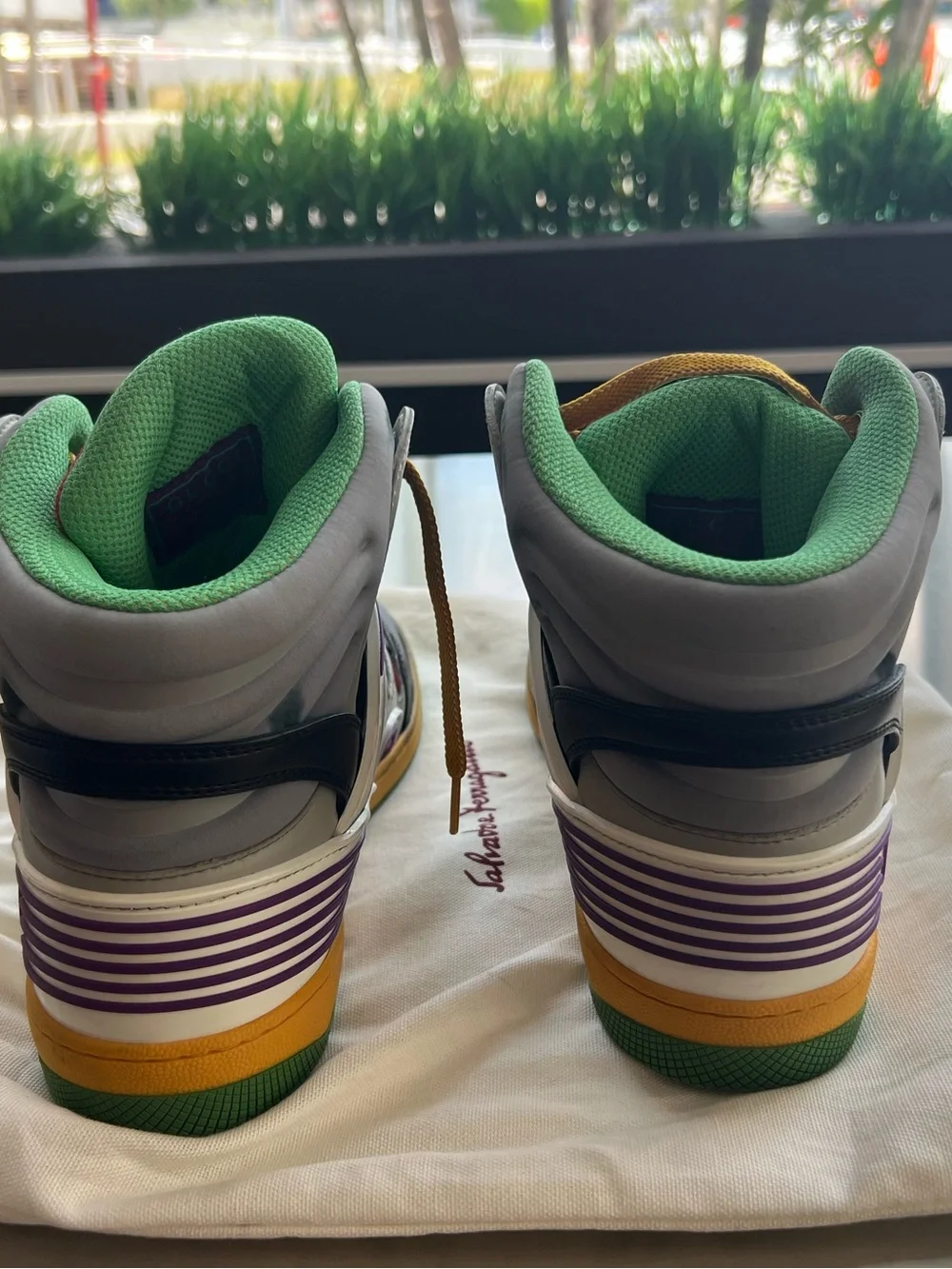 Gucci bold multicolor