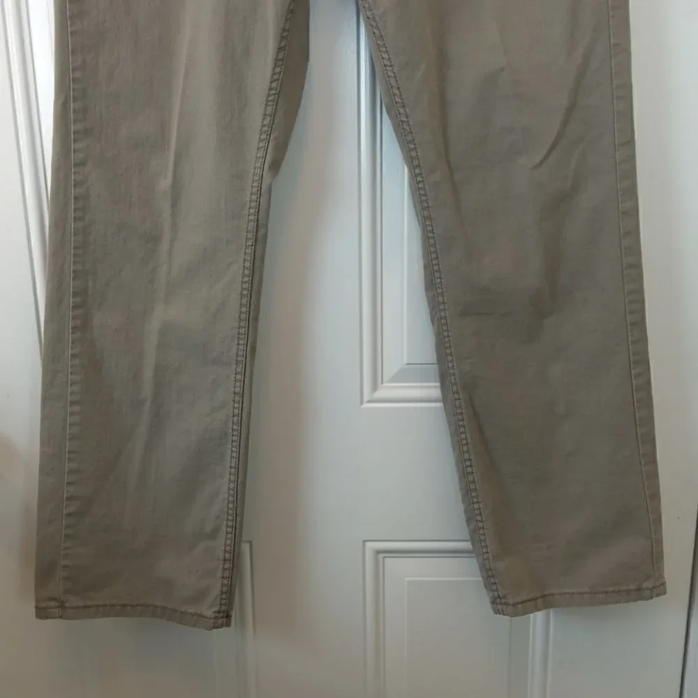 Levis levi signature
