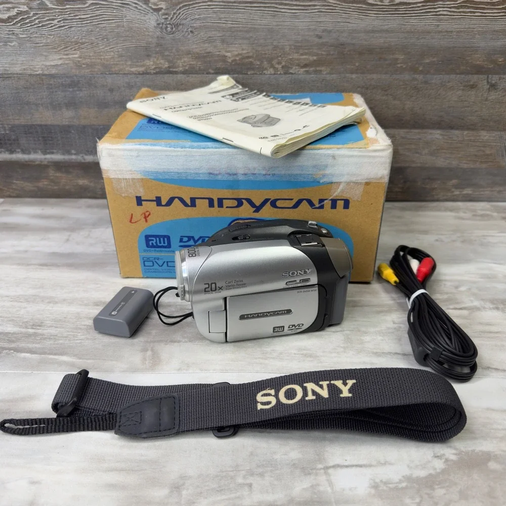 Sony DCR-DVD92 Unisex Size Compact Handycam Camcorder 20x Zoom Silver For Parts