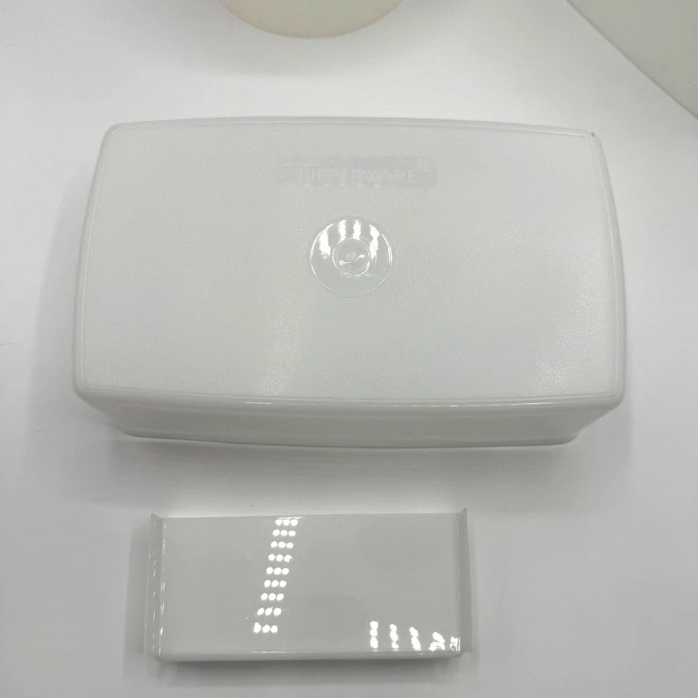 Tupperware lot clear