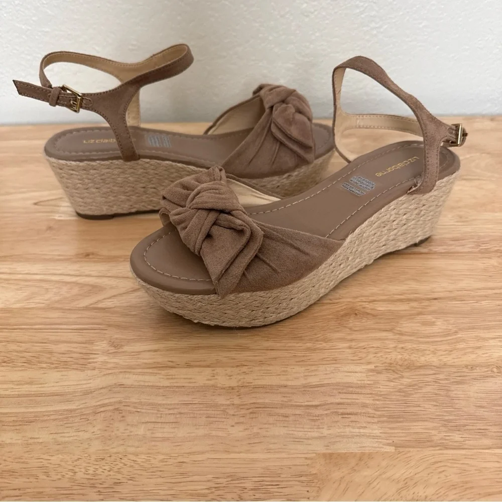 Liz Claiborne liz claiborne