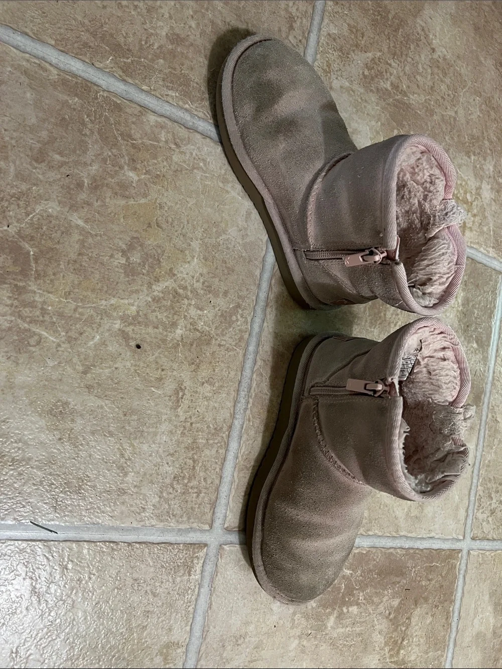 Koolaburra size 12