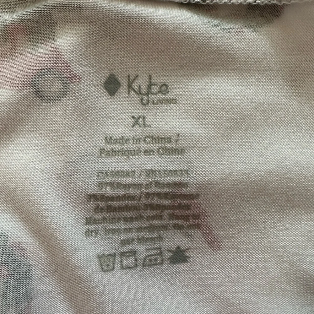 Kyte Women’s Christmas’s Holiday Wreath Long Sleeve Bamboo Pajama Top (Size XL)