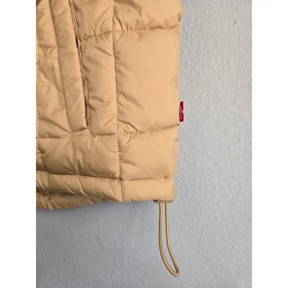 Levis levi ​tan