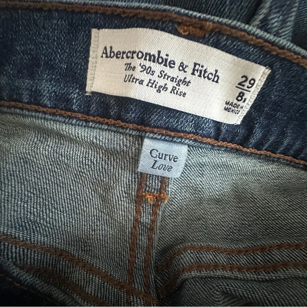 Abercrombie & Fitch great waist