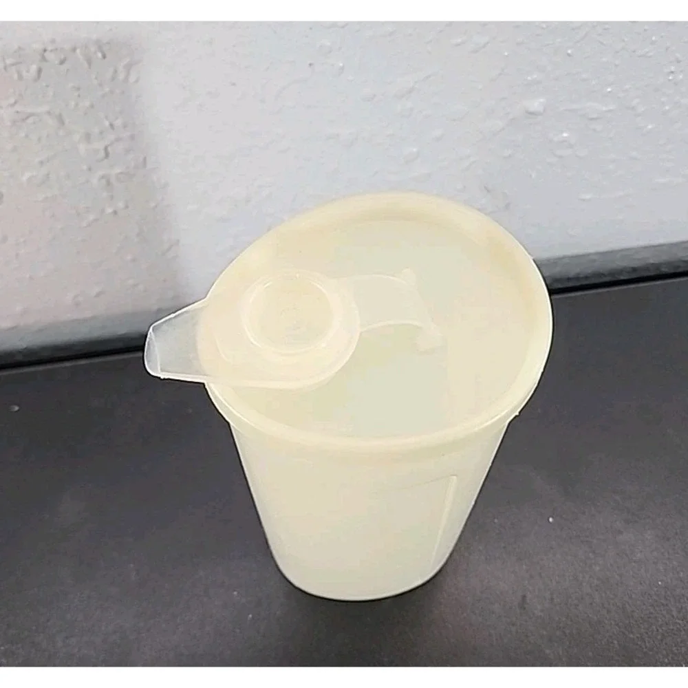 Tupperware vintage sweet