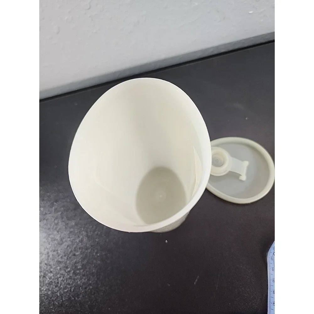Tupperware vintage sweet