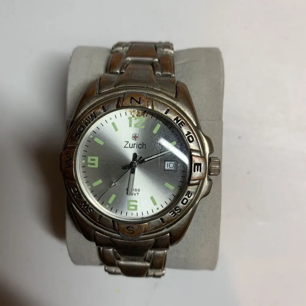 Men's Watch Silvertone Zurich Swiss Stainless Steel Bracelet ZSWM1647