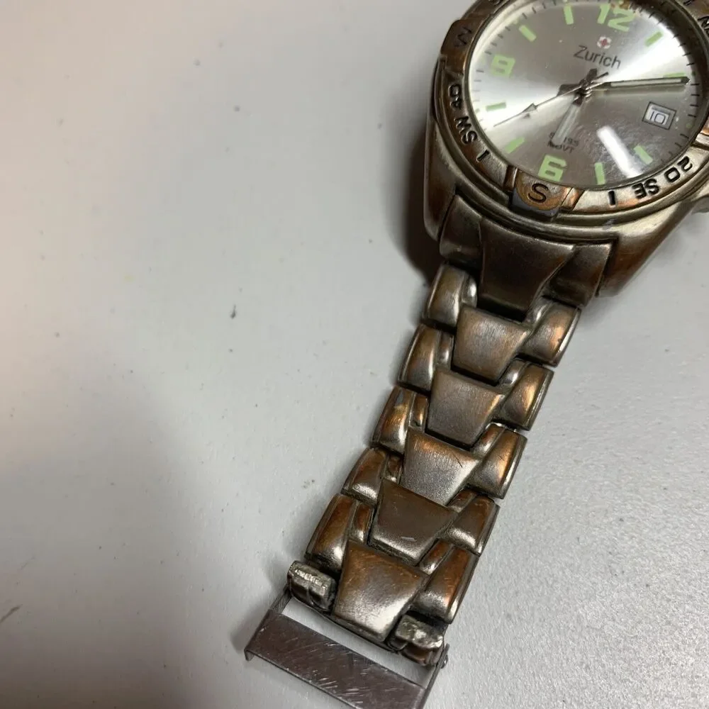 Zurich men watch