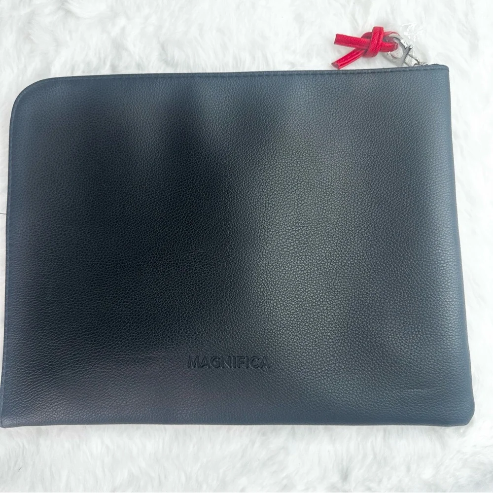 *SALVATORE FERRAGAMO* NWOT Perfume Alitalia Airlines Magnifica Zip Cosmetic Case