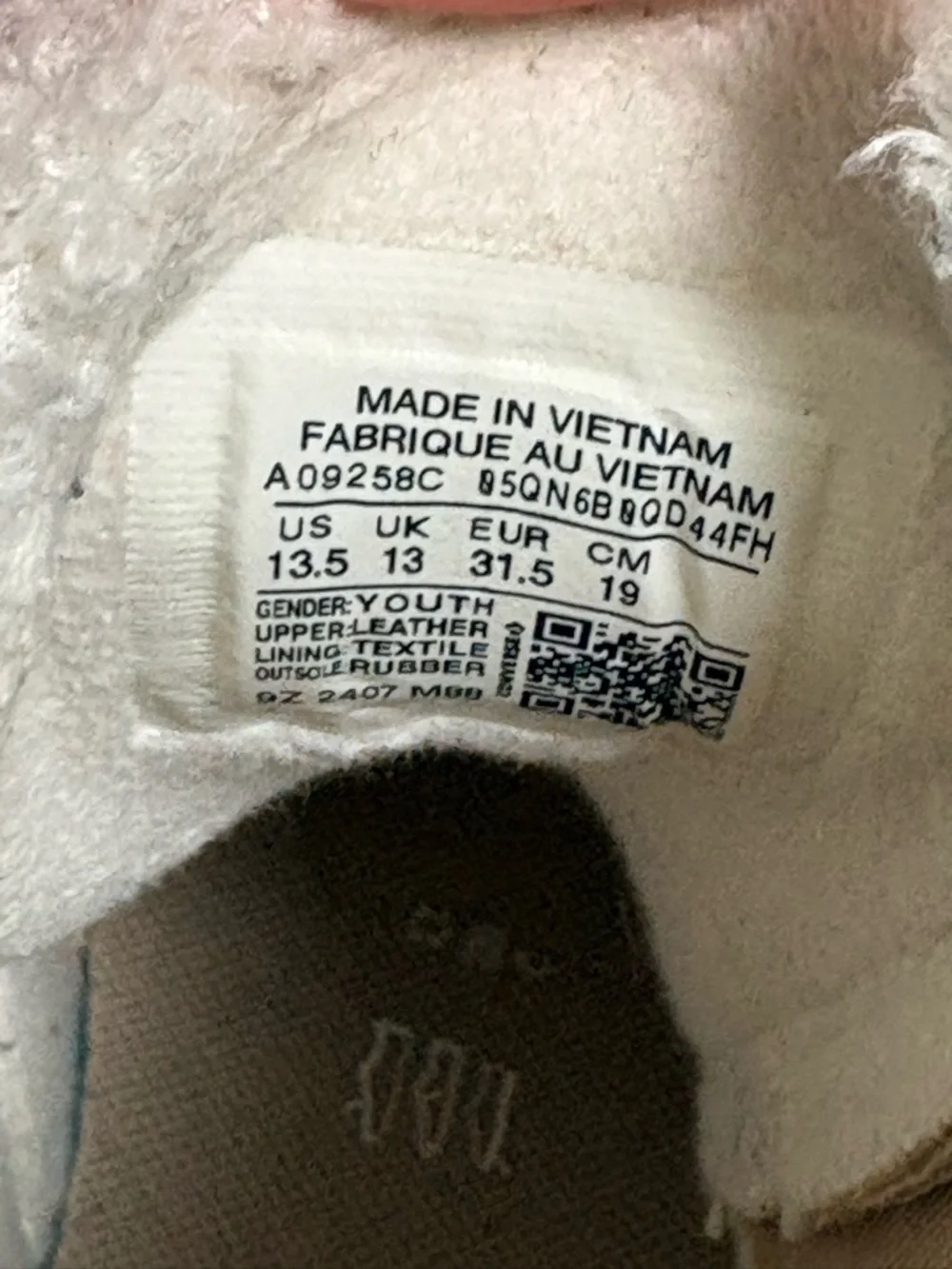 Converse kids boots