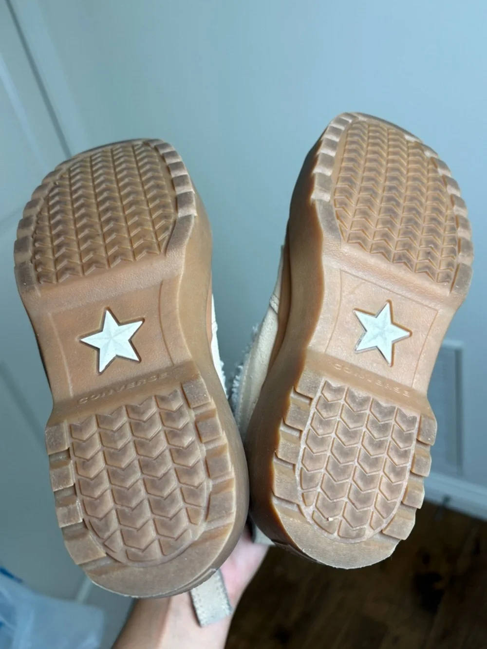Converse kids boots