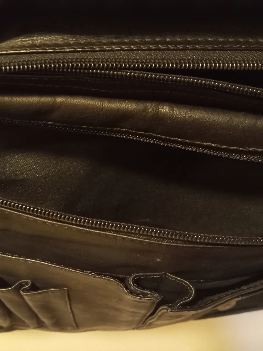 Lincoln Outfitters messenger bag