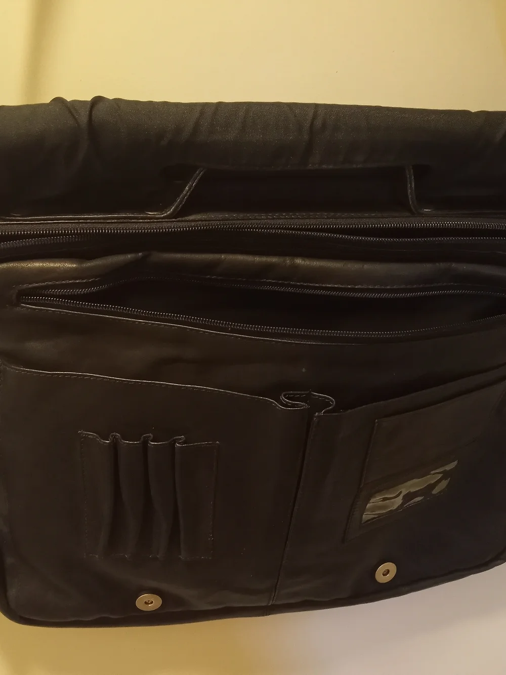 Lincoln Outfitters messenger bag