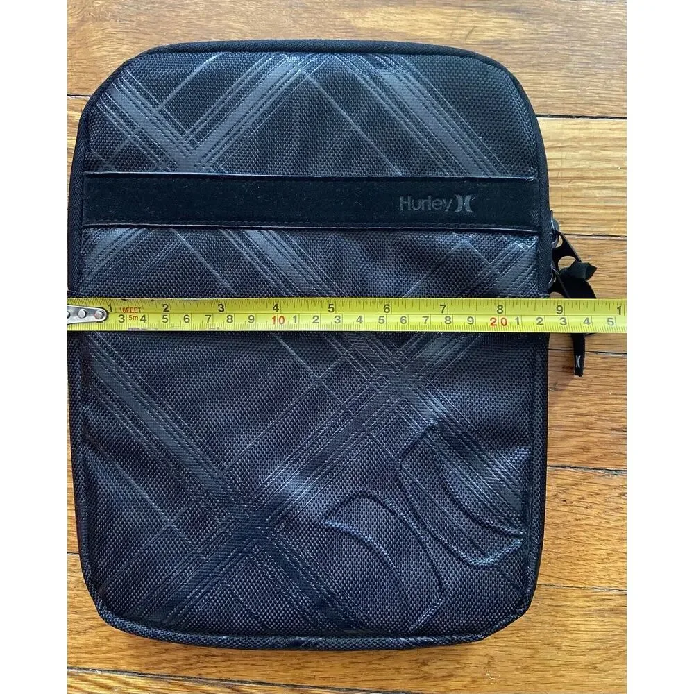 Hurley zipper spot